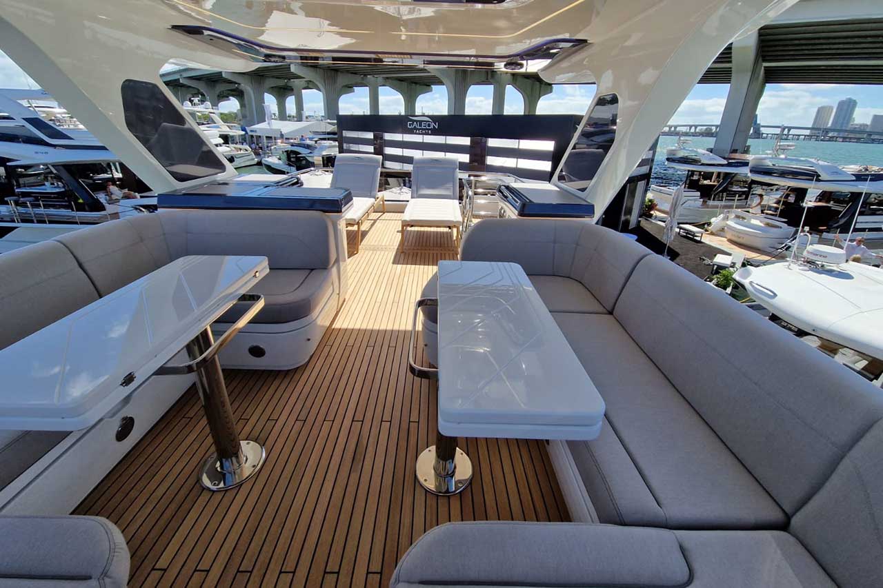 Galeon 560 Fly Cockpit image 3