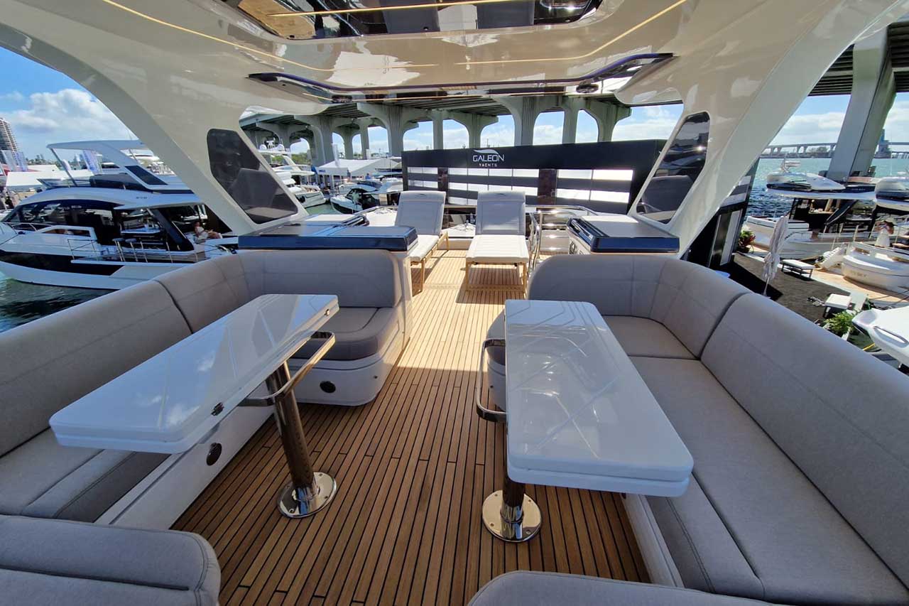 Galeon 560 Fly Cockpit image 4