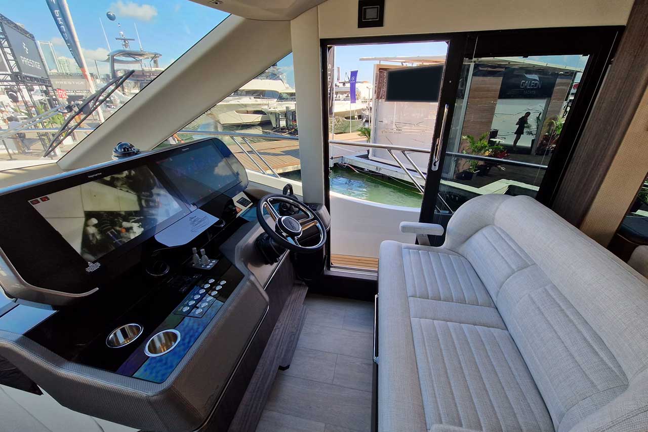 Galeon 560 Fly Interior image 13