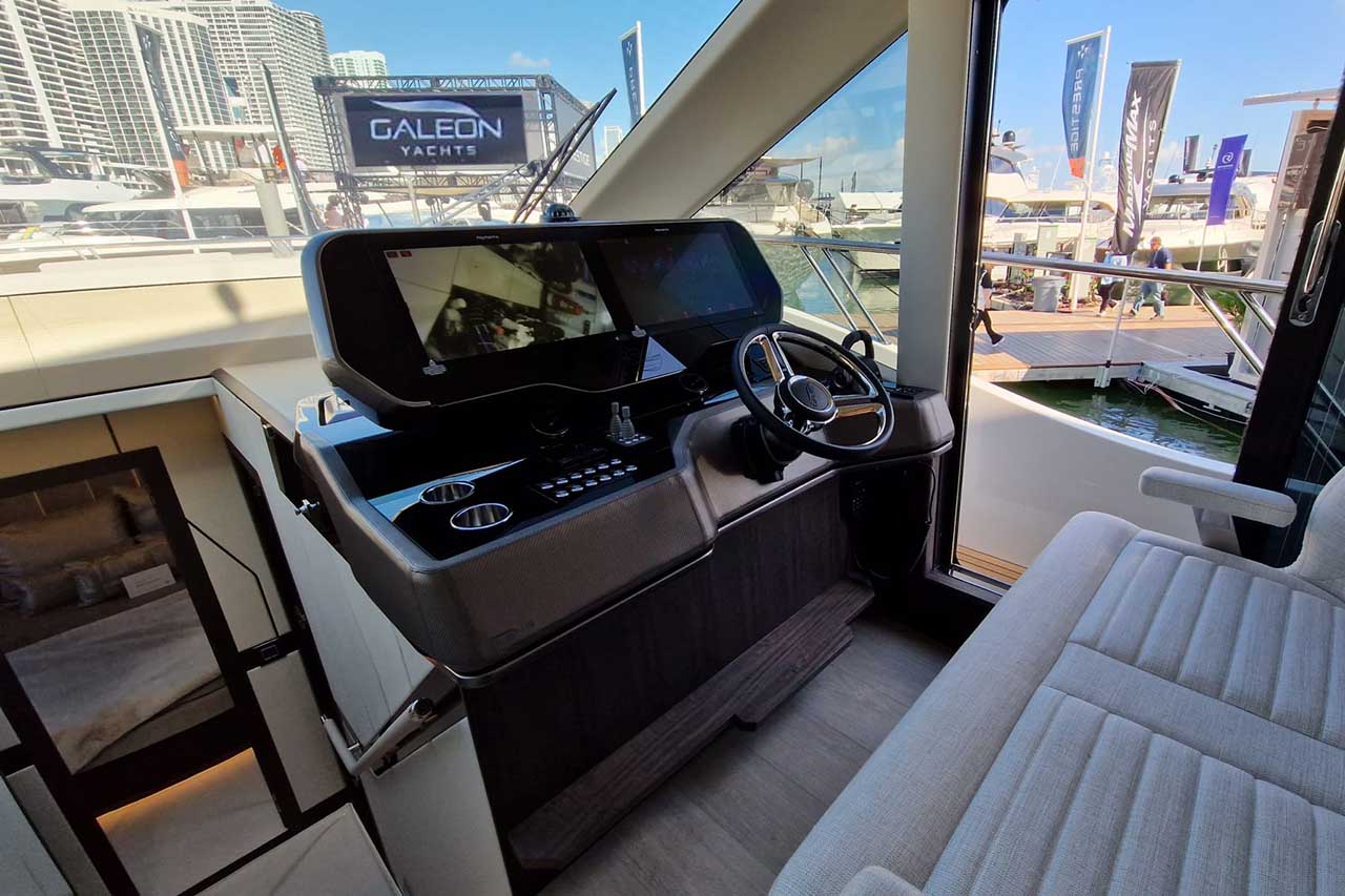 Galeon 560 Fly Interior image 14