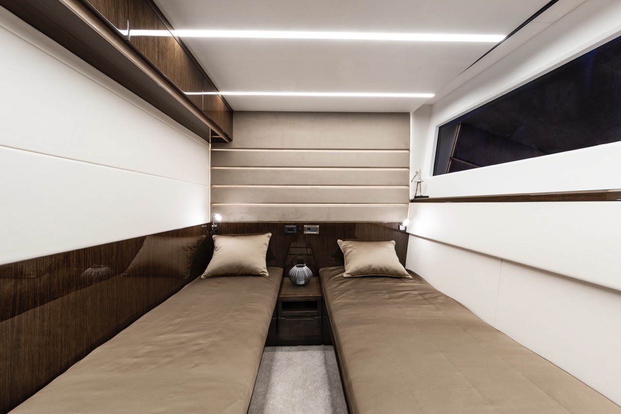 Galeon 640 FLY Internal image 2