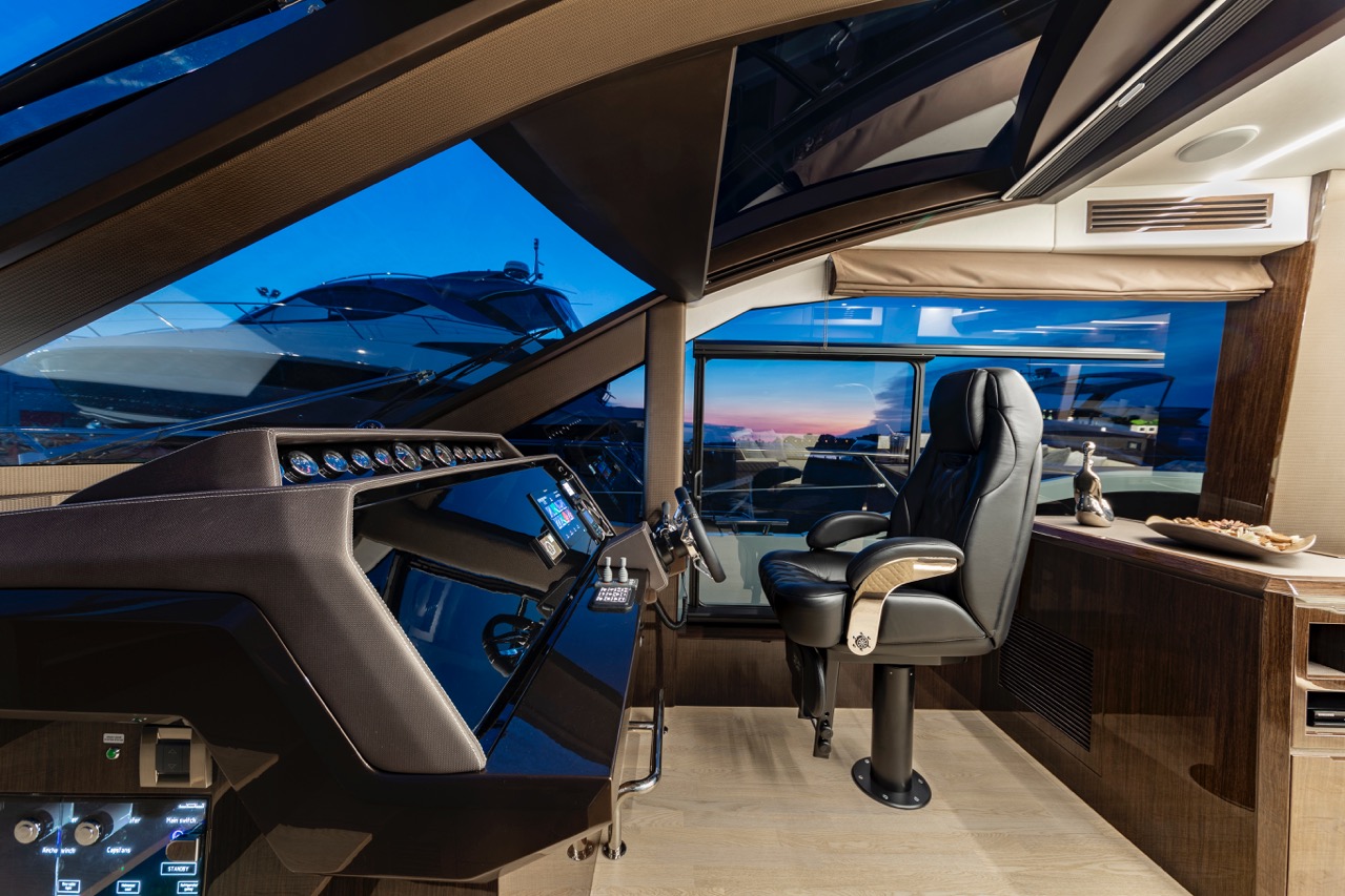 Galeon 640 FLY Internal image 8