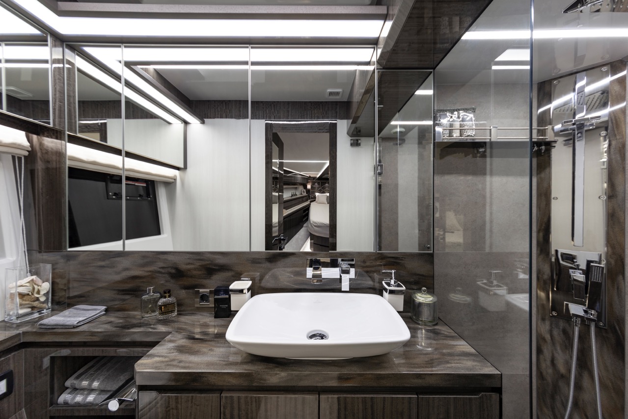 Galeon 650 SKY Internal 10