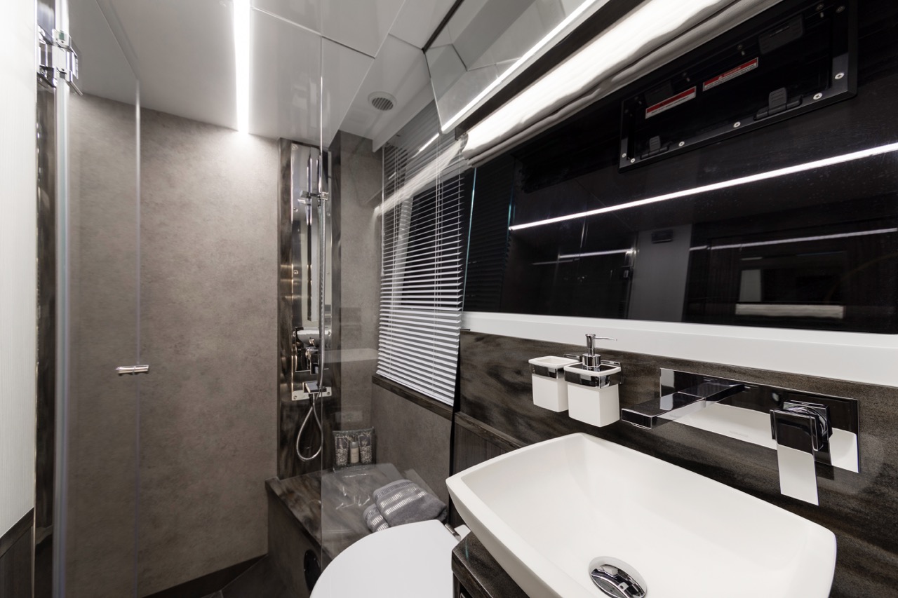 Galeon 650 SKY Internal 15