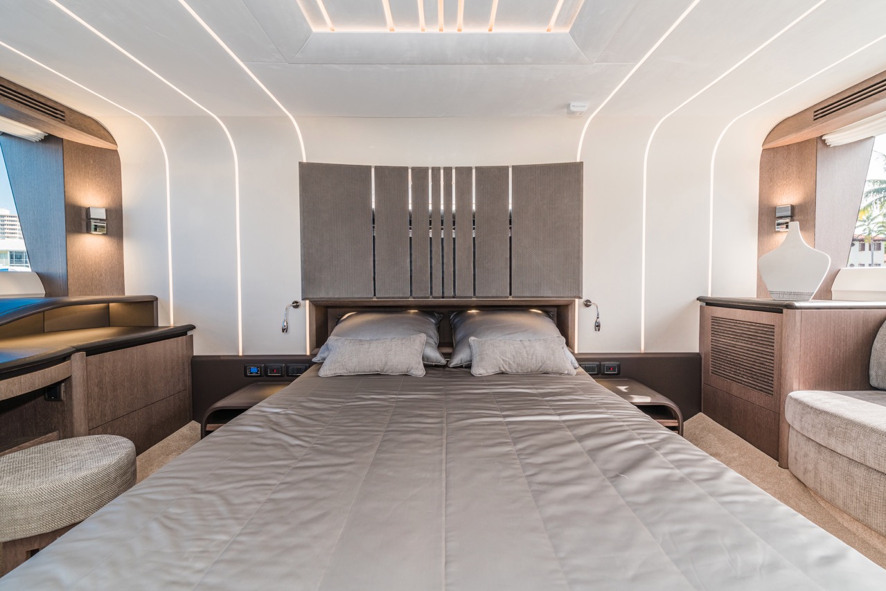 Galeon 680 FLY Internal image 25