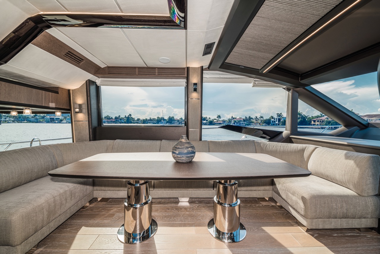 Galeon 680 FLY Internal image 33