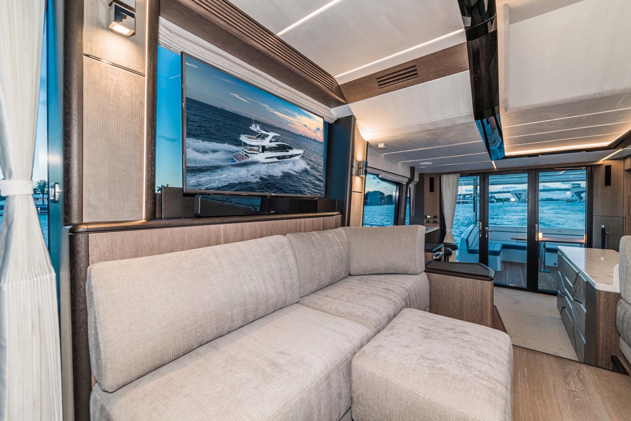 Galeon 680 FLY Internal image 44