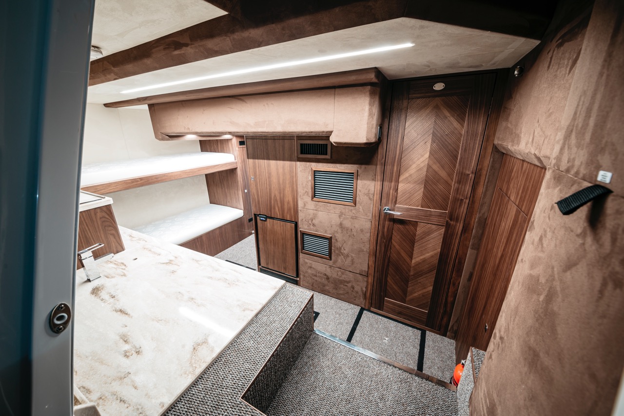 Galeon 680 FLY Internal image 10
