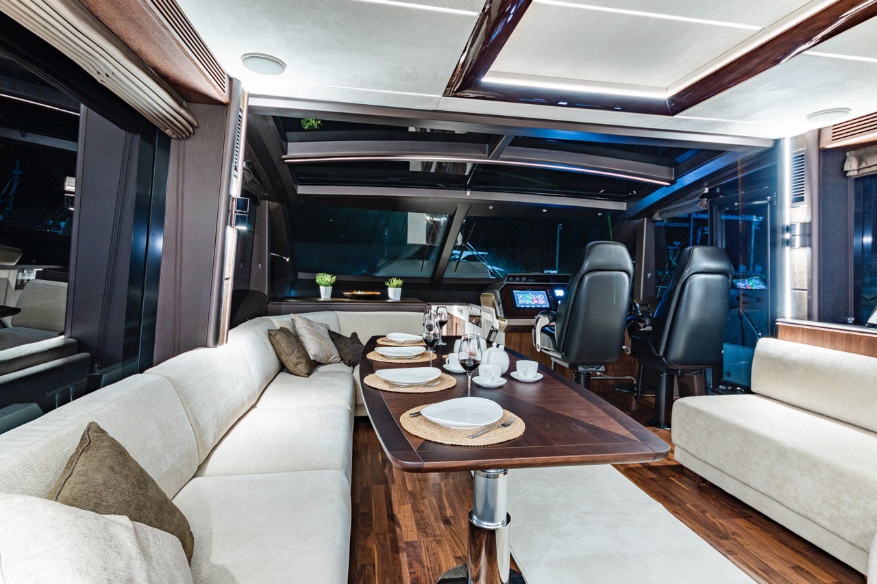 Galeon 680 FLY Internal image 20