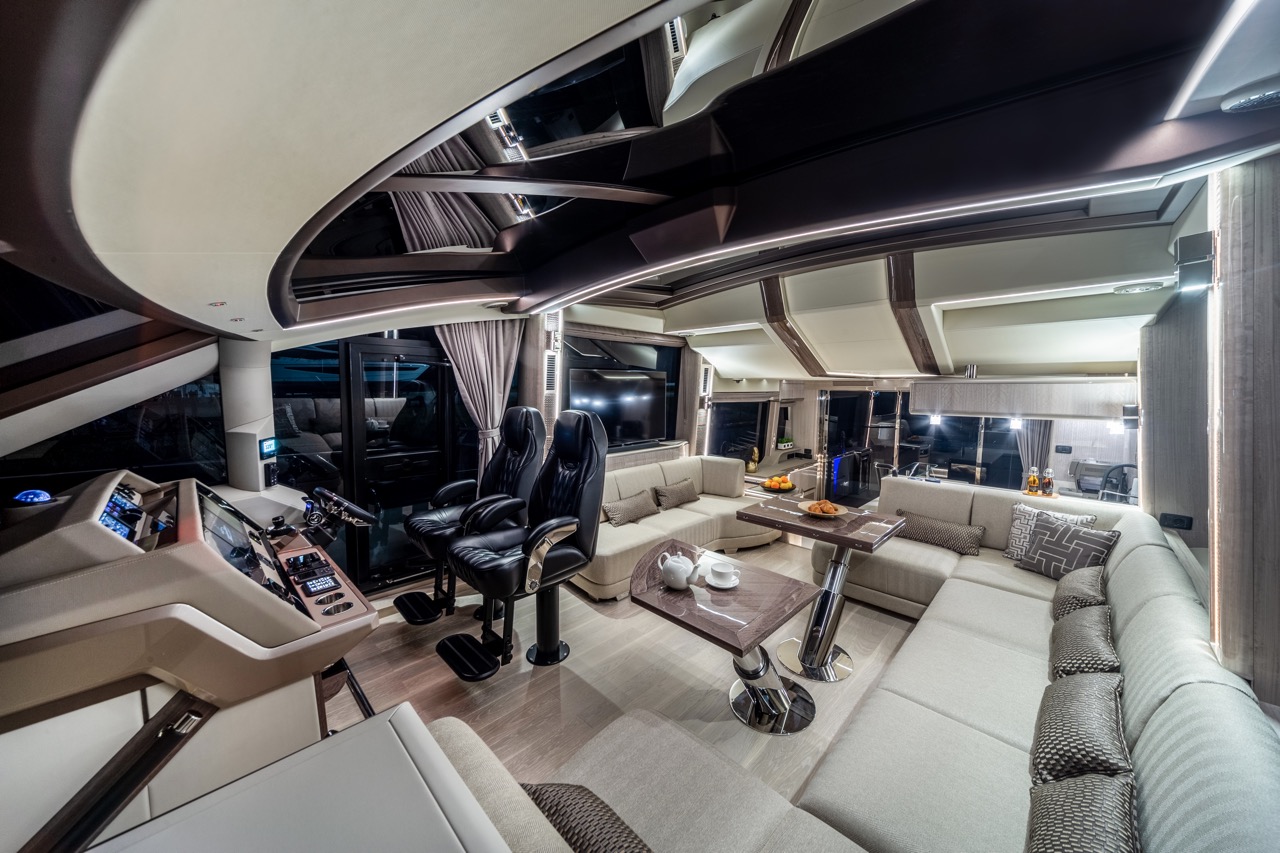 Galeon 700 SKYDECK Internal image 2