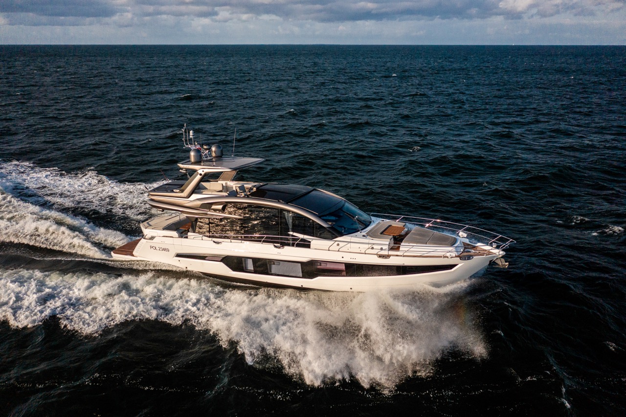 Galeon 700 SKYDECK External image 6