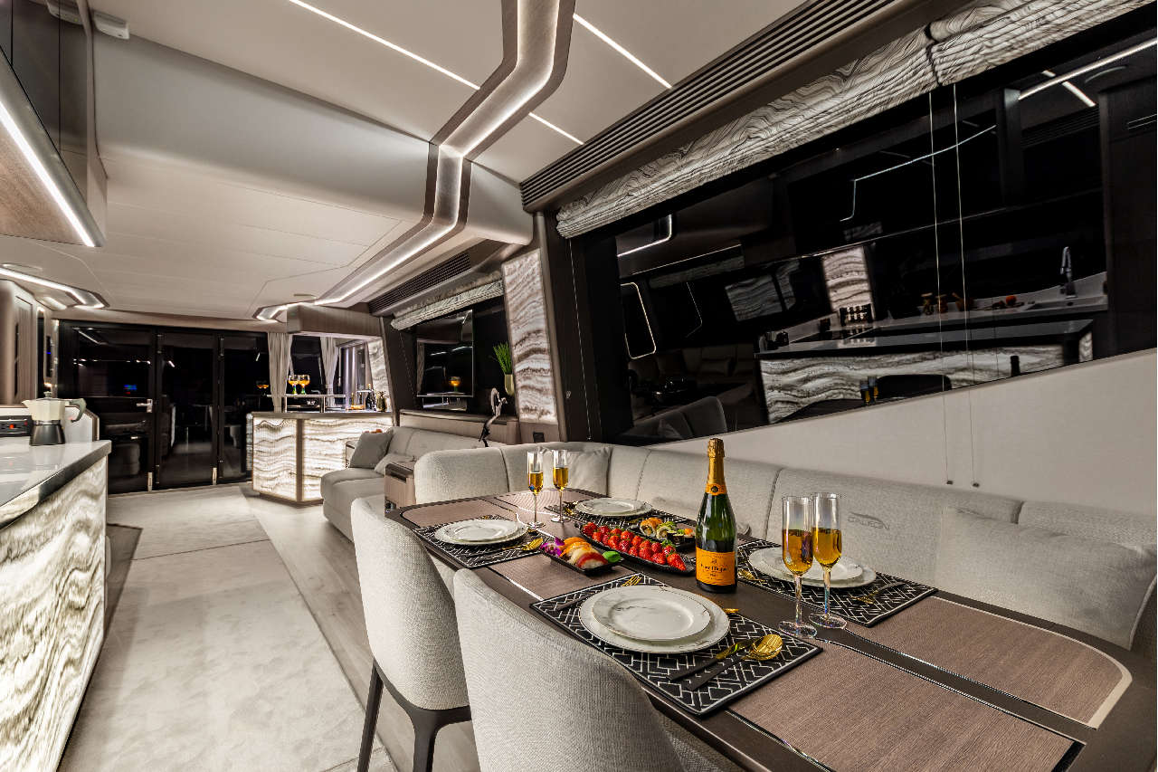Galeon 800 FLY Internal image 10