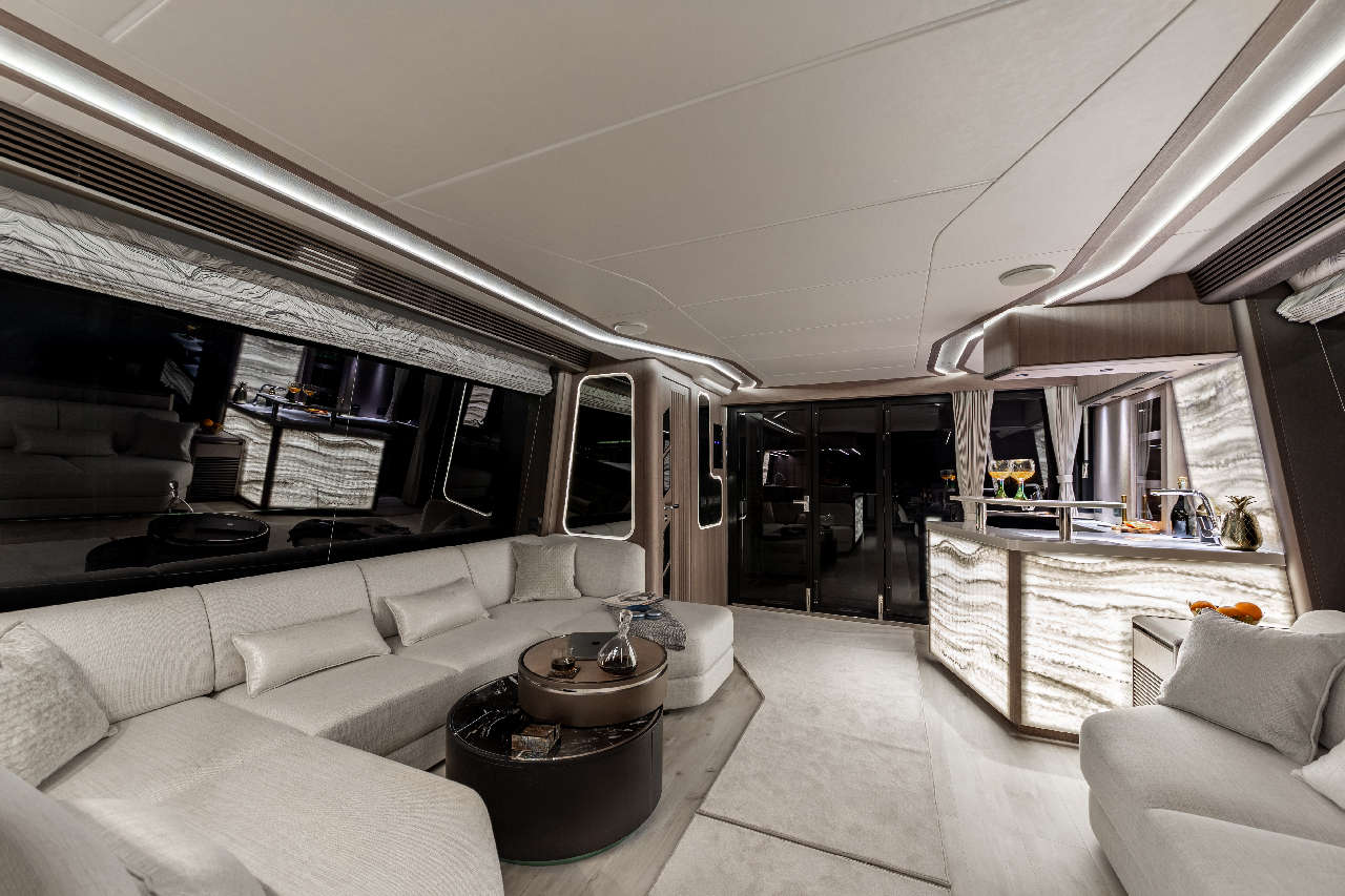 Galeon 800 FLY Internal image 5