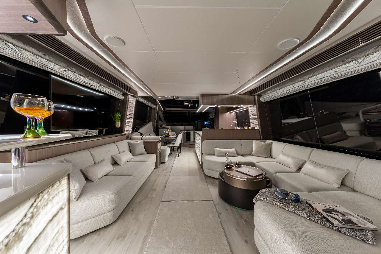 Galeon 800 FLY Internal image 8