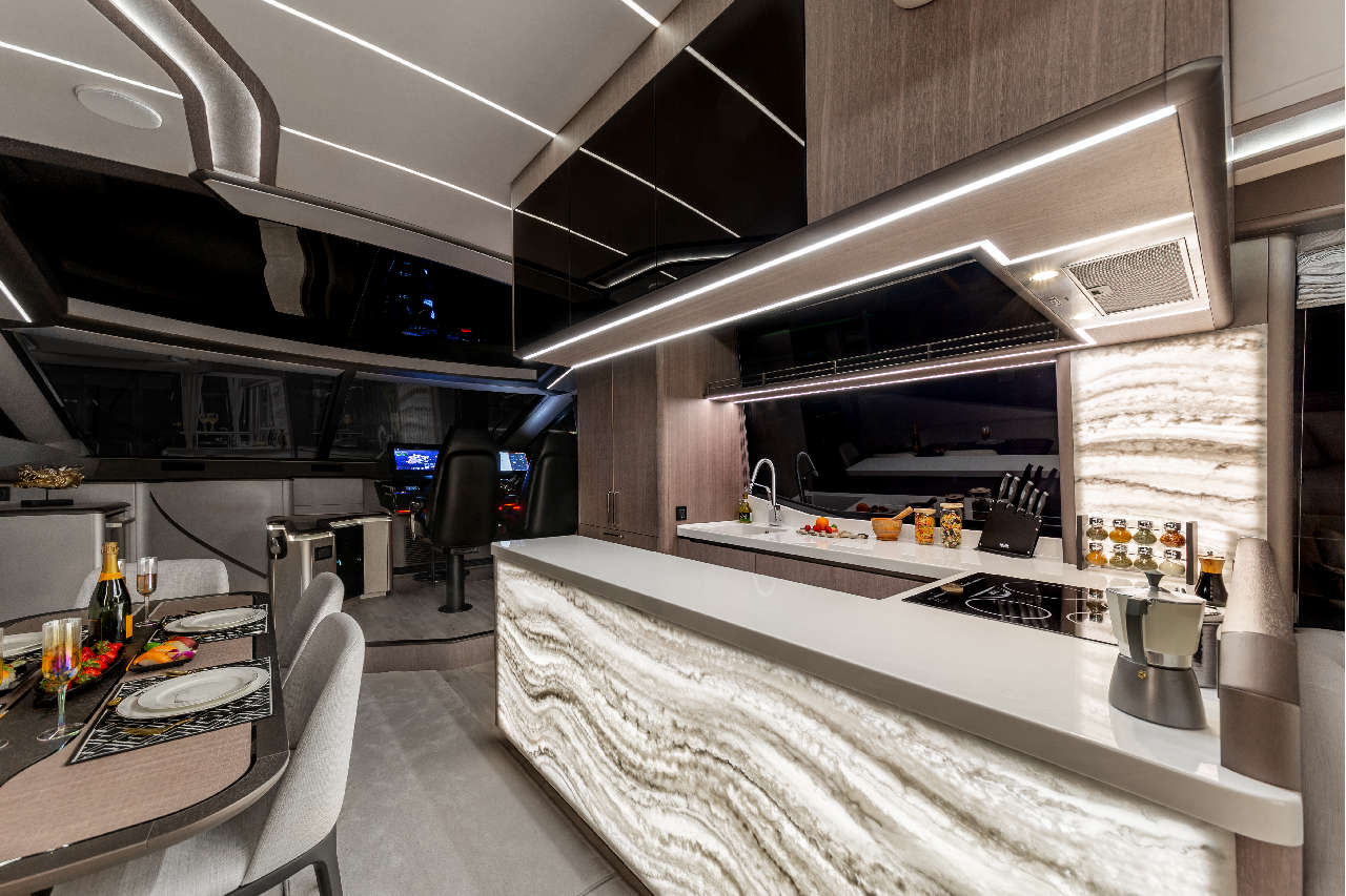 Galeon 800 FLY Internal image 9