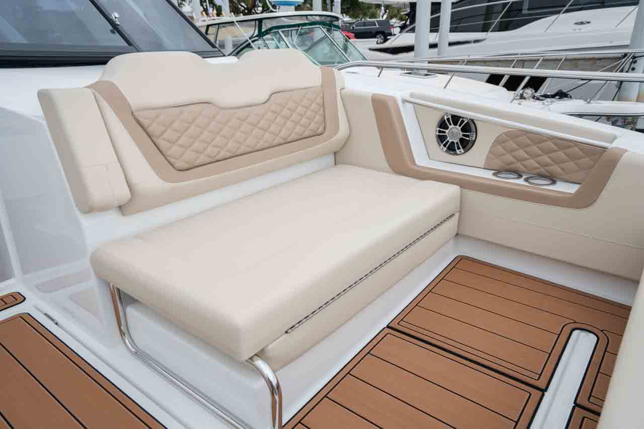 Aquila 32 Features image 22