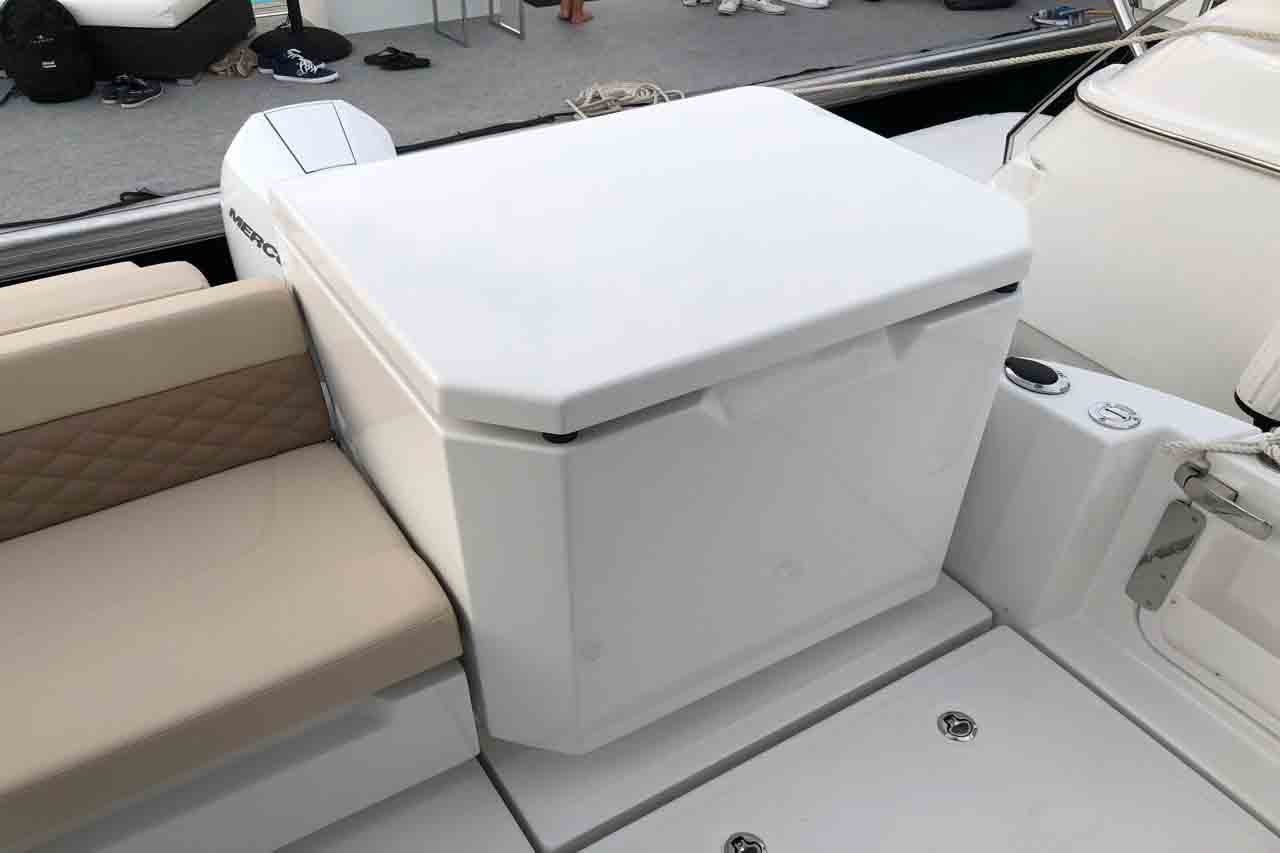 Aquila 32 Features image 27