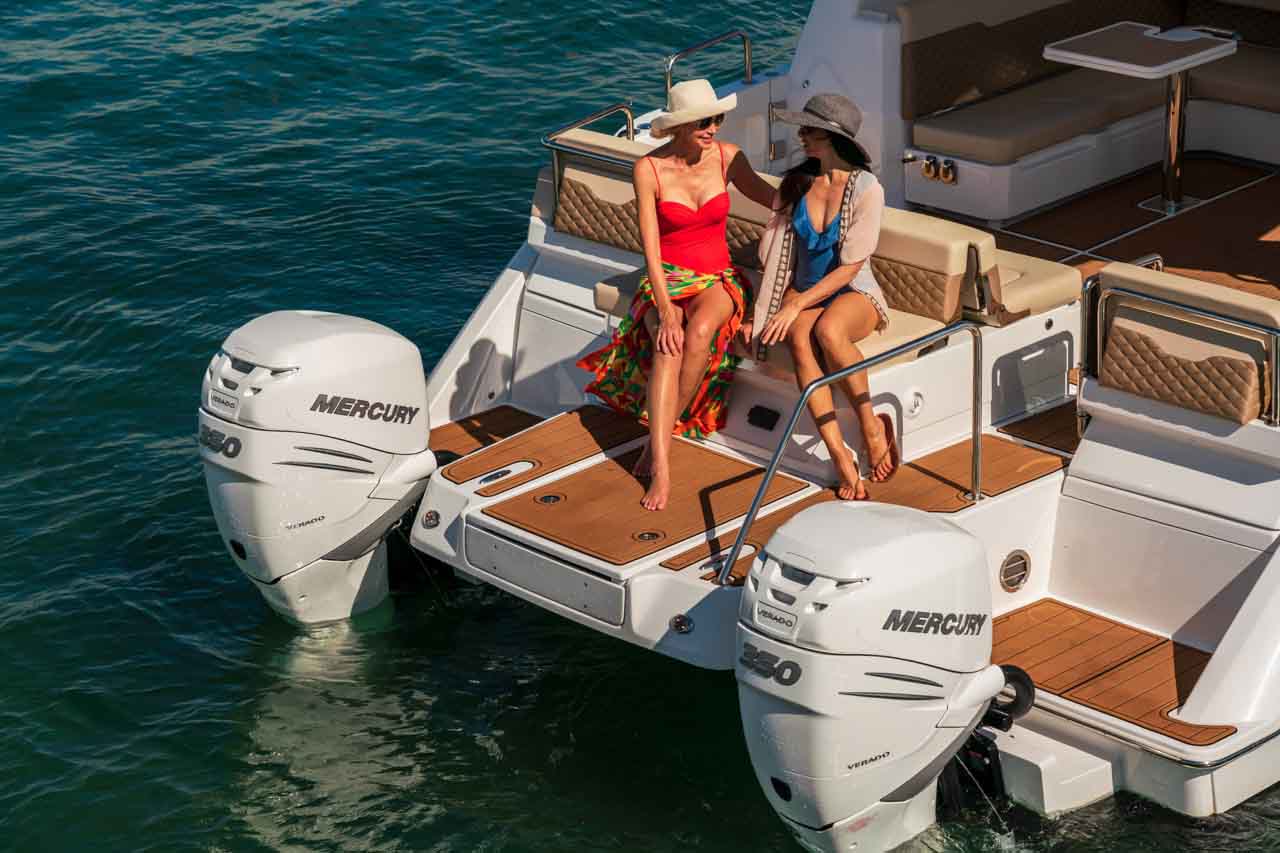 Aquila 36 Lifestyle image 17