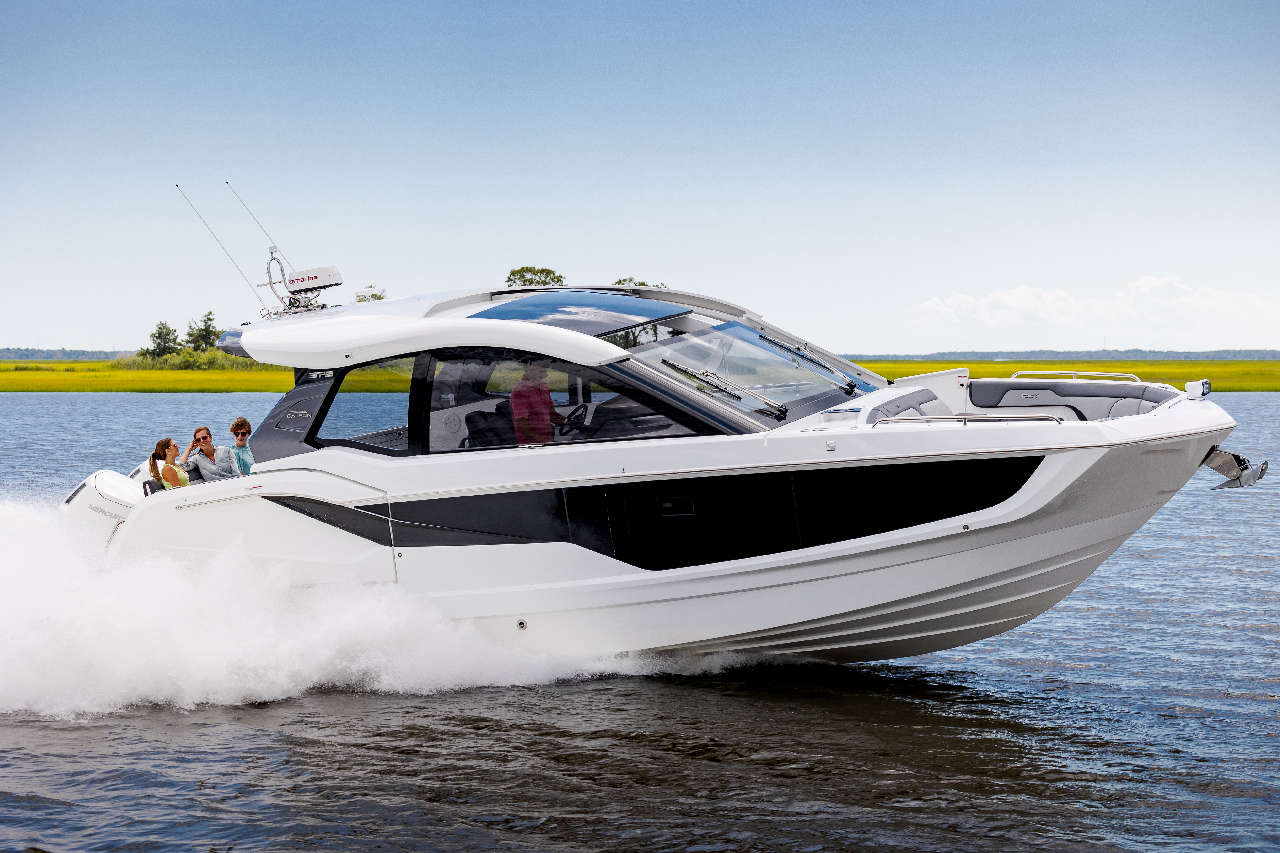 Galeon 375 GTO Lifestyle image 11