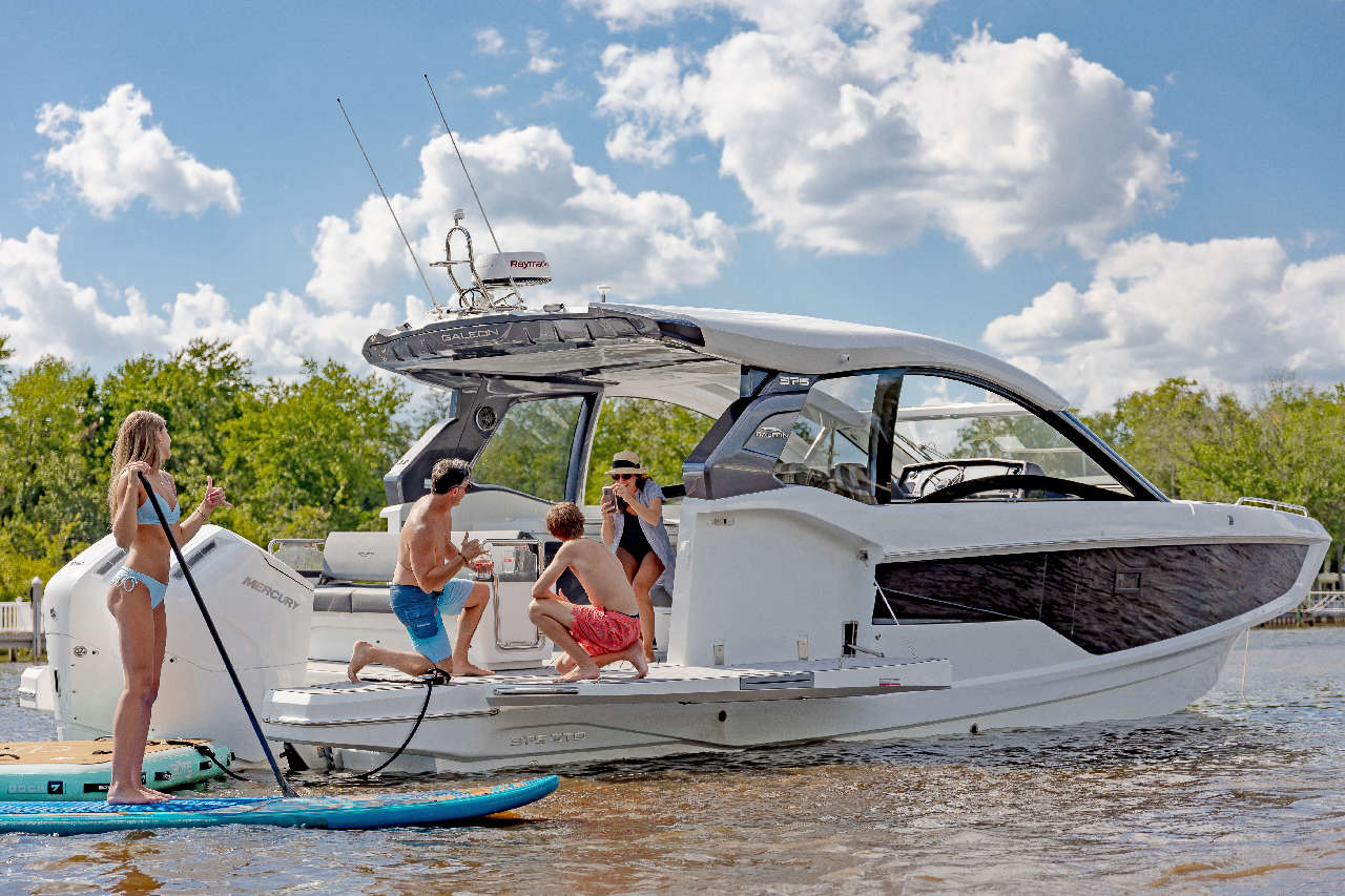 Galeon 375 GTO Lifestyle image 16