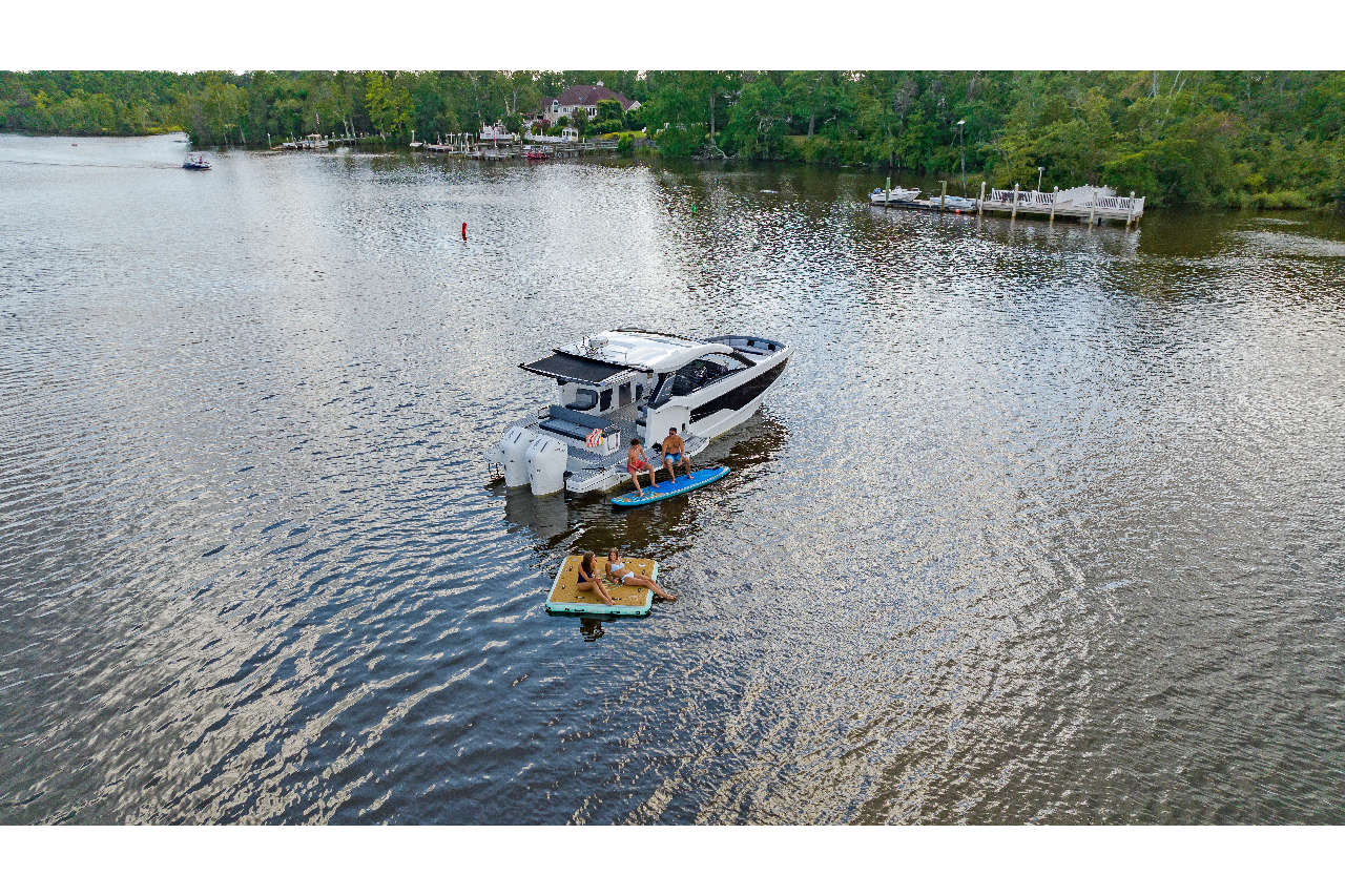 Galeon 375 GTO Lifestyle image 3