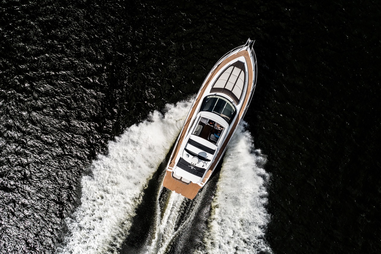 Galeon 405 HTS External image 7