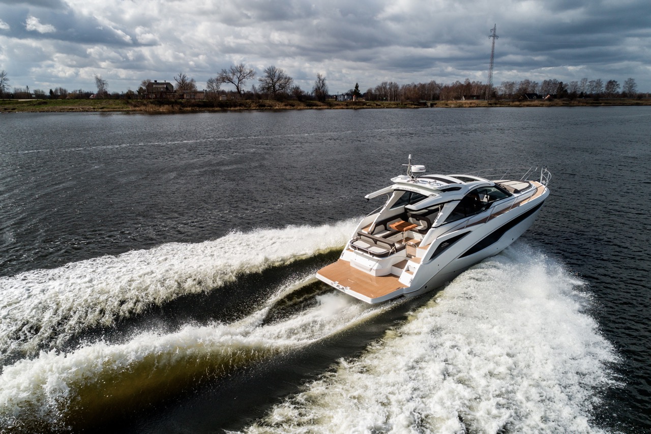 Galeon 405 HTS External image 11