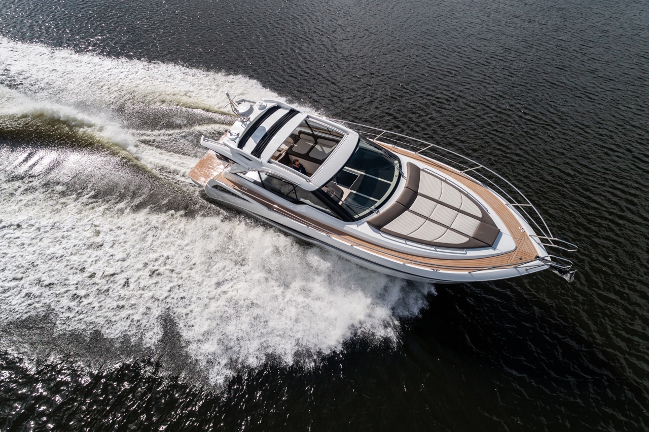 Galeon 405 HTS External image 15
