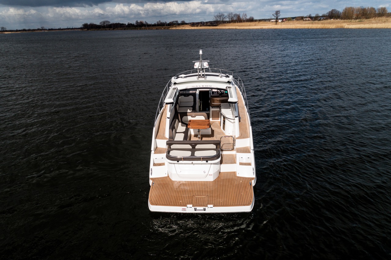 Galeon 405 HTS External image 18
