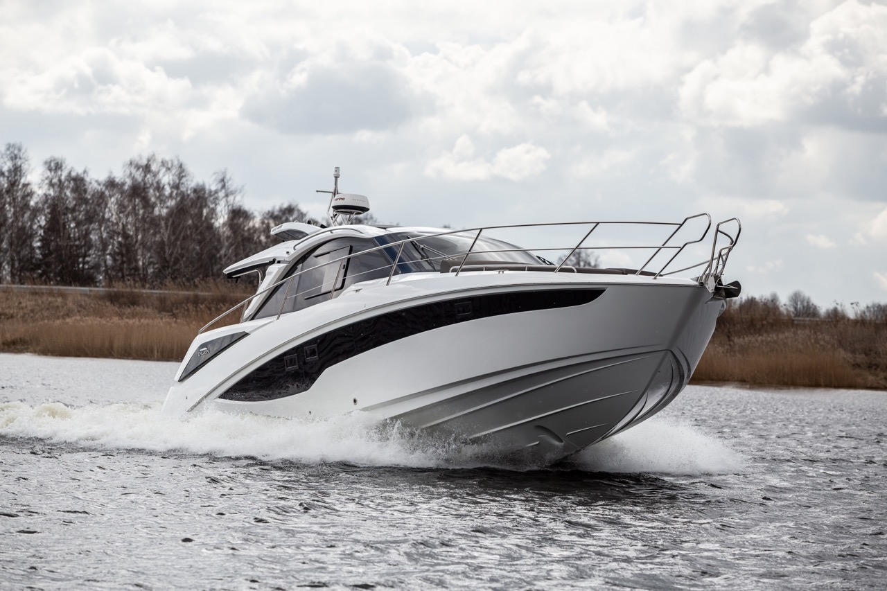 Galeon 405 HTS External image 27