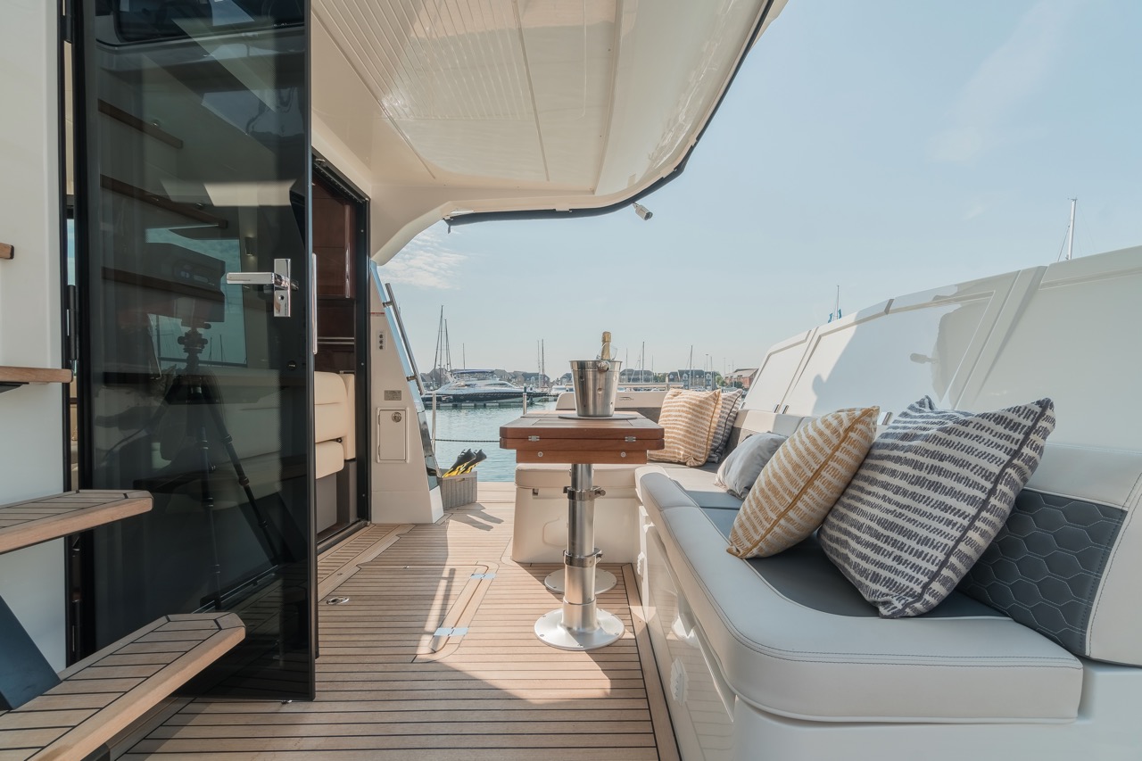 Galeon 400 FLY Internal image 18
