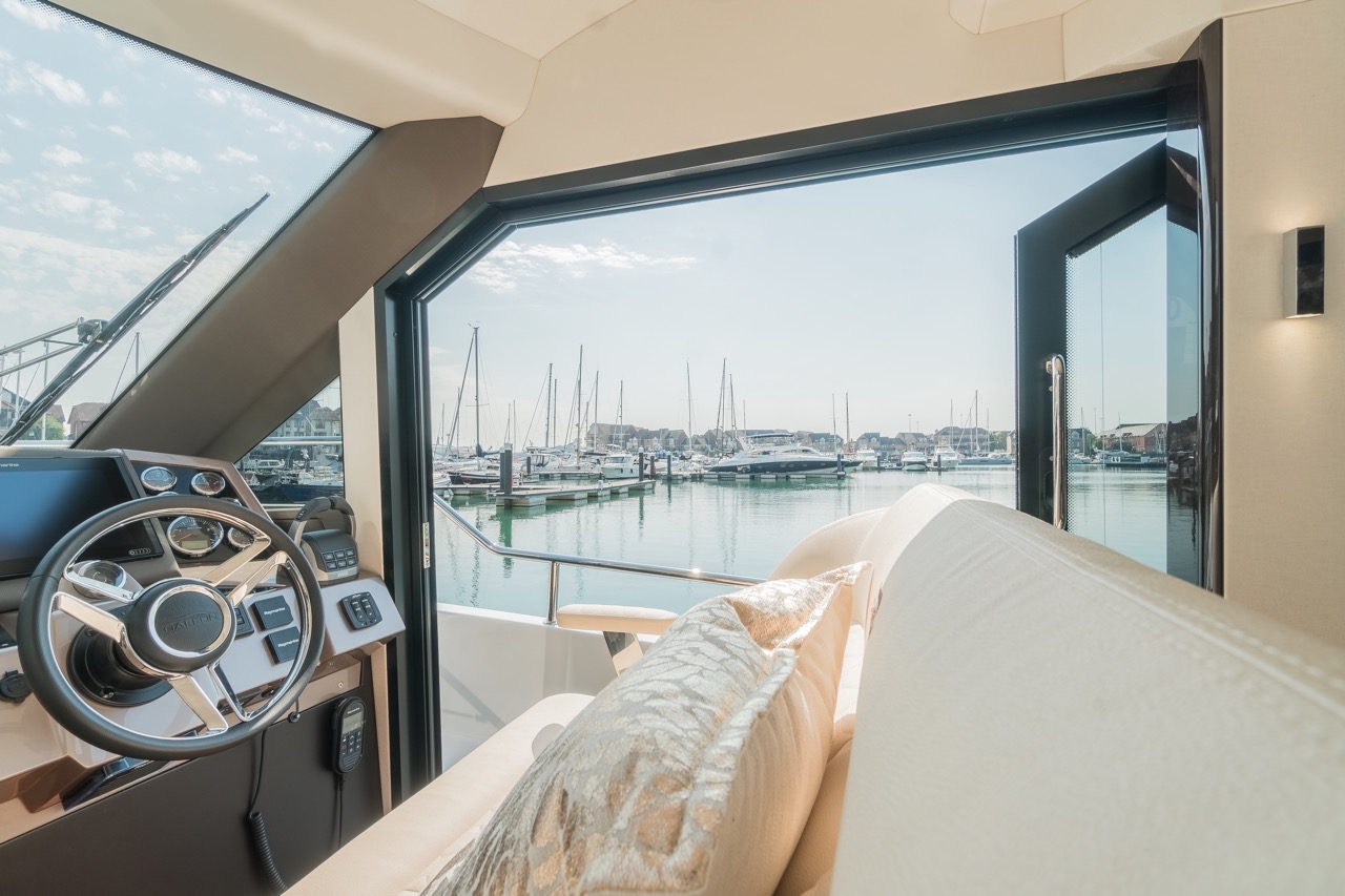 Galeon 400 FLY Internal image 21