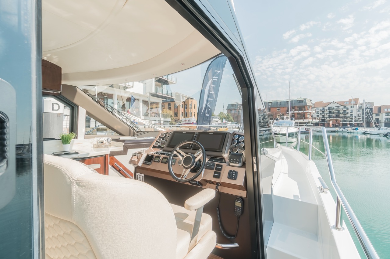 Galeon 400 FLY Internal image 22