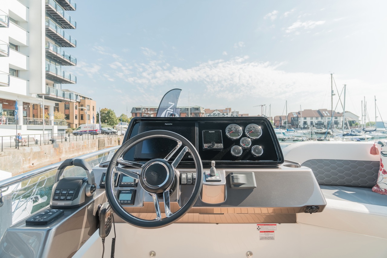 Galeon 400 FLY Internal image 27