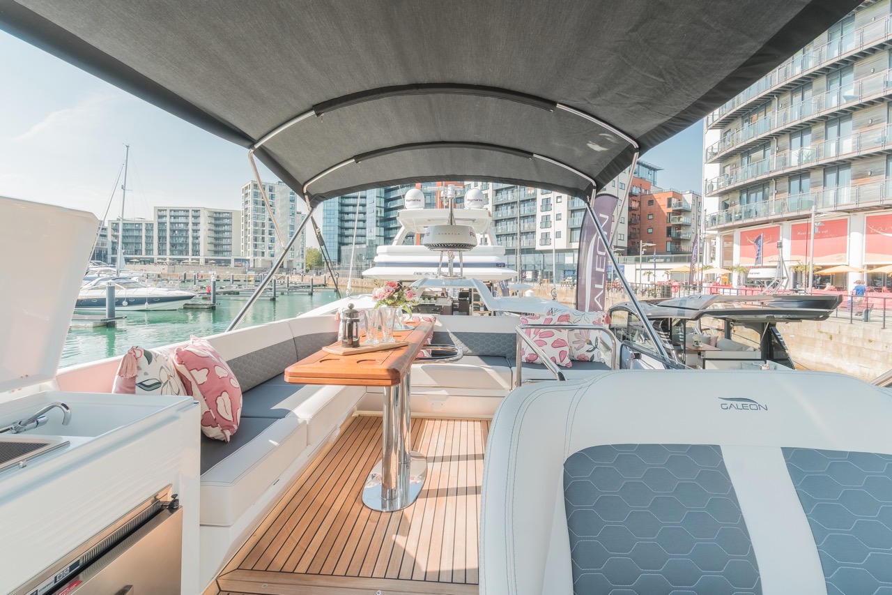 Galeon 400 FLY Internal image 29
