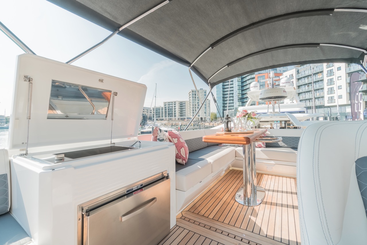 Galeon 400 FLY Internal image 31