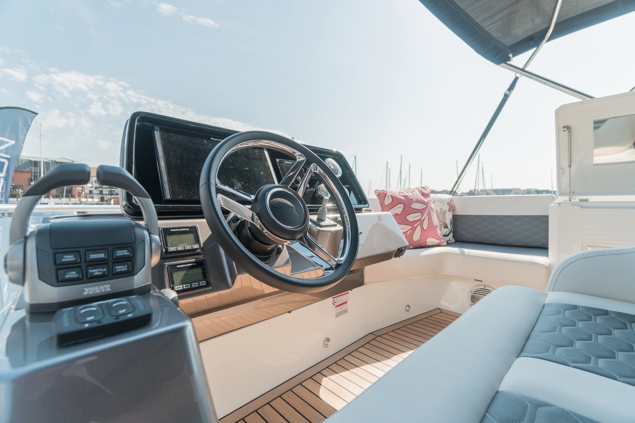 Galeon 400 FLY Internal image 32
