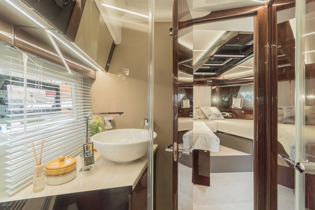 Galeon 400 FLY Internal image 39
