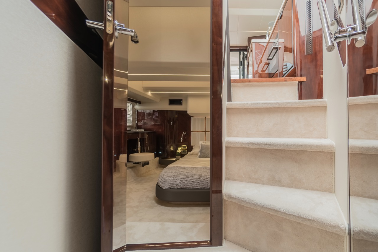 Galeon 400 FLY Internal image 40
