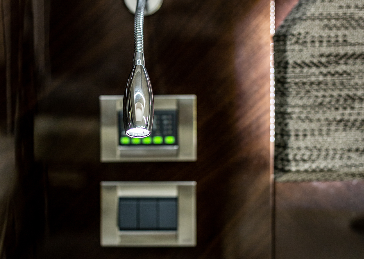 Galeon 410 HTC Interior Details image 7