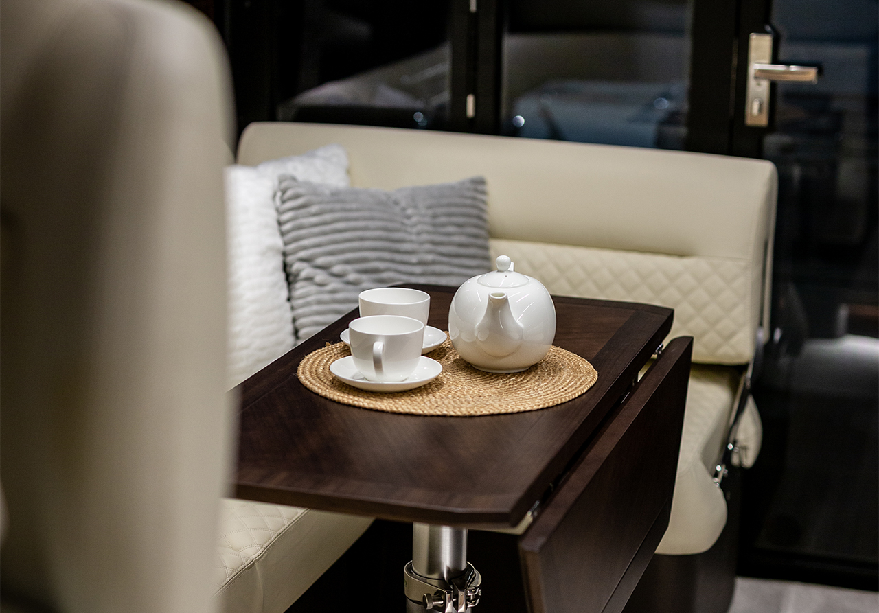 Galeon 410 HTC Interior Details image 33