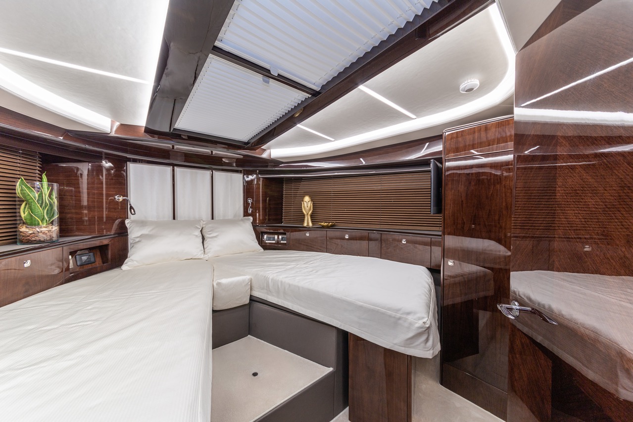 Galeon 400 FLY Internal image 3