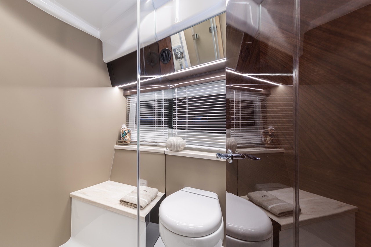 Galeon 400 FLY Internal image 5