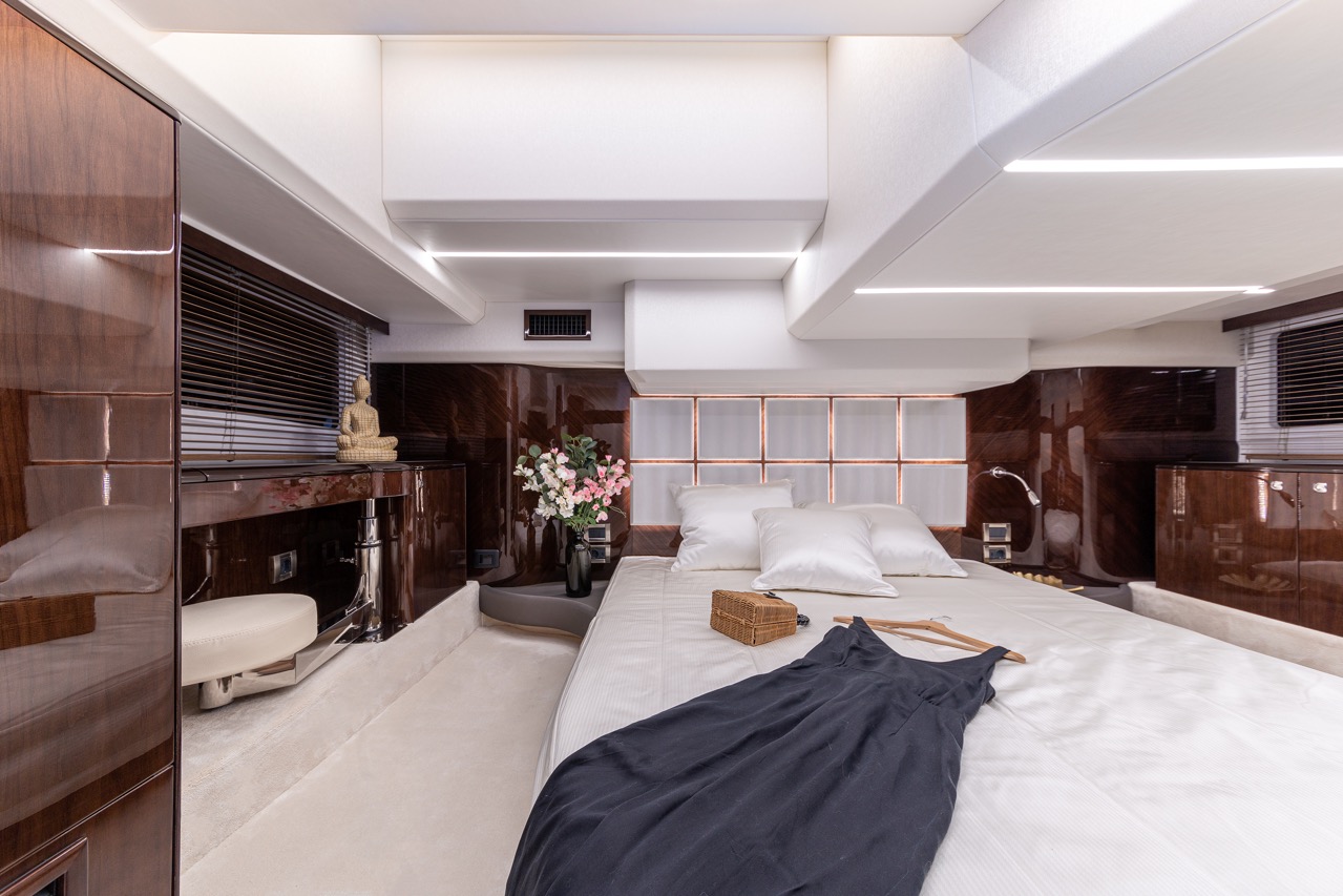 Galeon 400 FLY Internal image 6