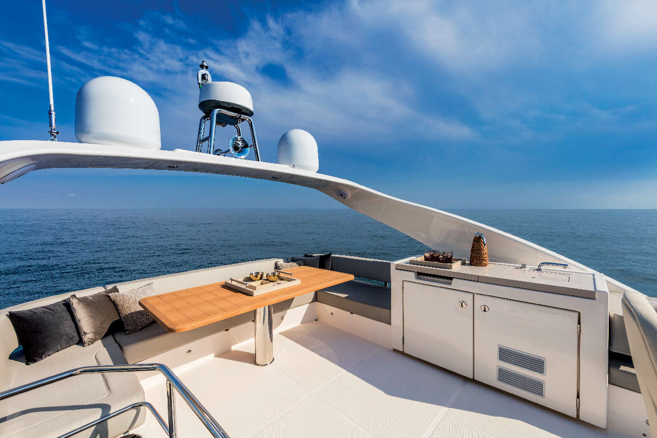 Absolute Navetta 48 Interior image 2