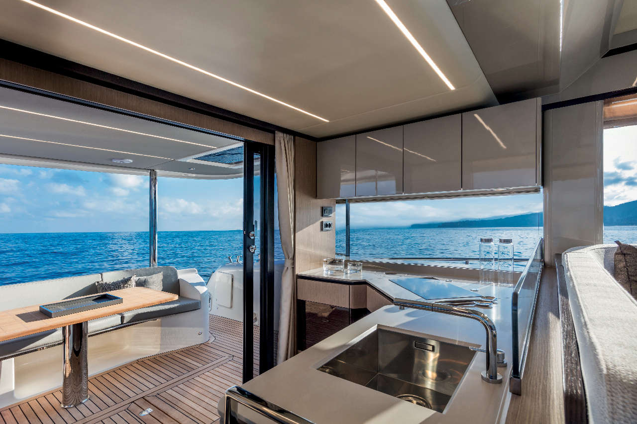 Absolute Navetta 48 Interior image 7
