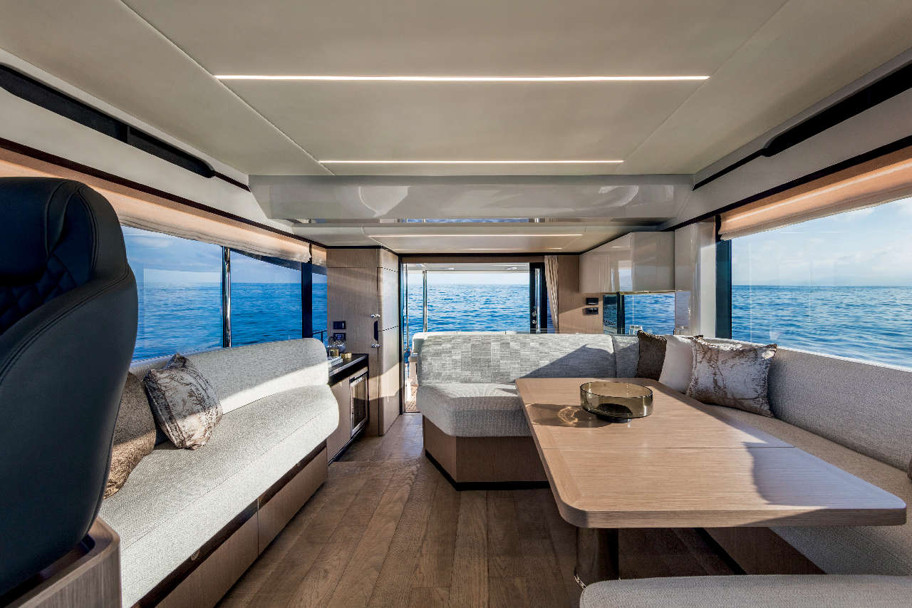 Absolute Navetta 48 Interior image 8