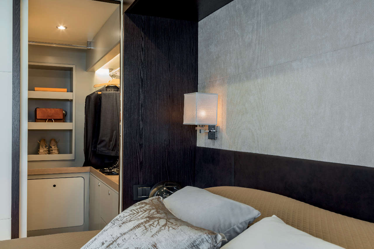 Absolute Navetta 48 Interior image 14