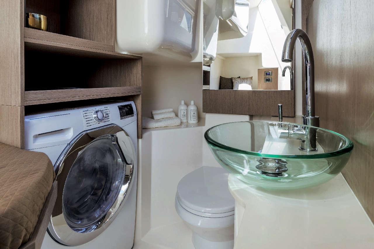 Absolute Navetta 48 Interior image 19
