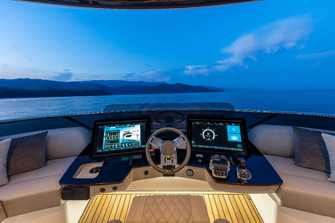 Absolute Navetta 64 Interior image 1